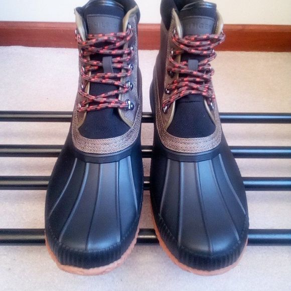 TOMMY HILFIGER Men's Duck Boots - BRAND NEW NWOB - Picture 1 of 7